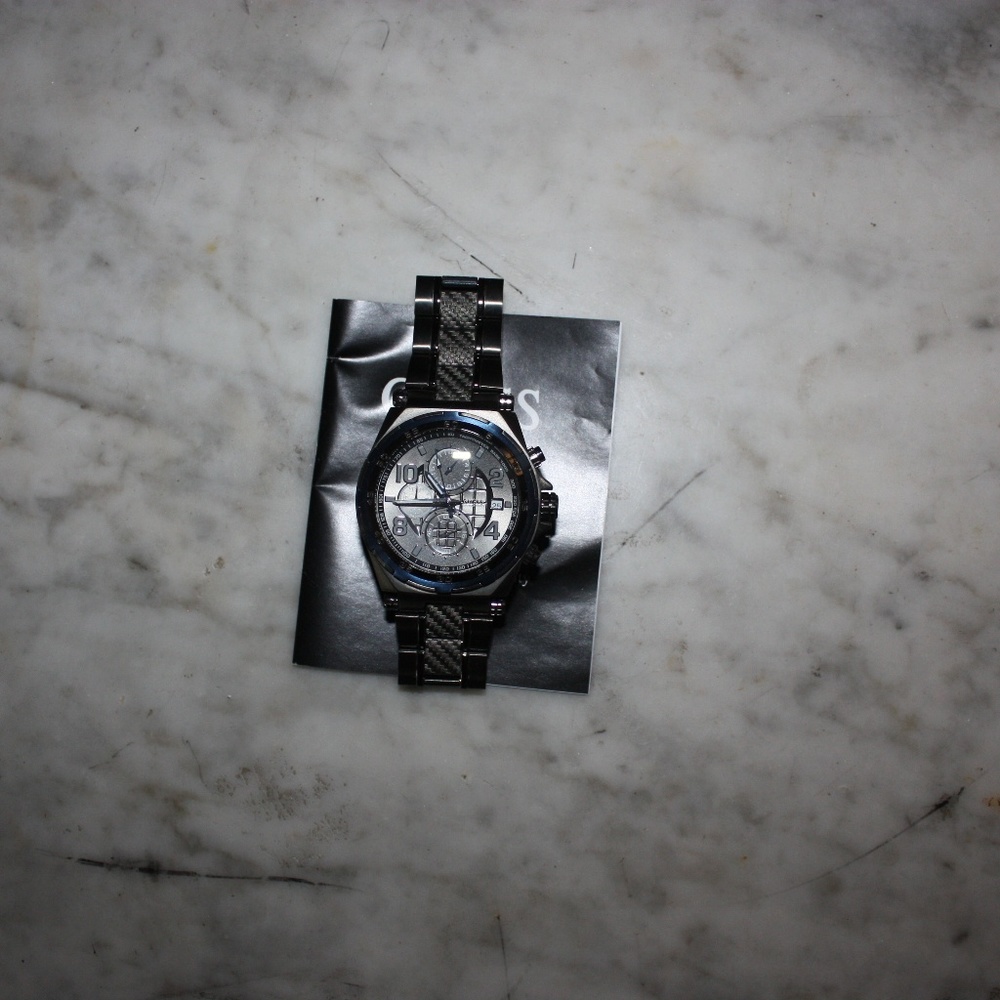 Guess Watch - Picture 2 of 3